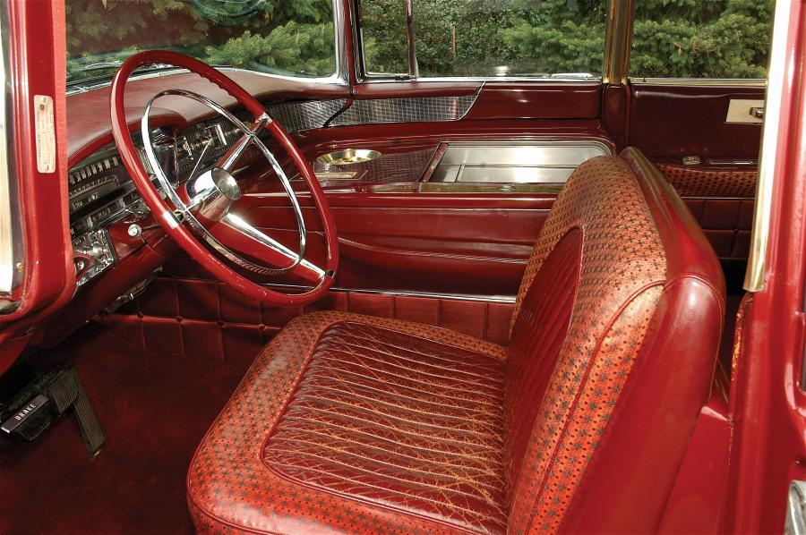  Cadillac Maharani Special Motorama Show Car 1956 года  (фото 14 из 27)